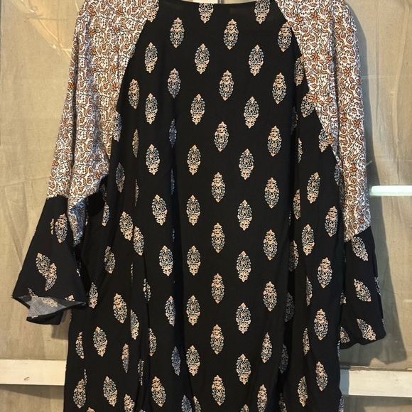 Plus Size Susan Graver Tunic Top - Picture 4 of 6